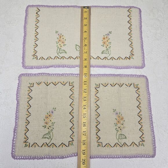 Hand Embroidered Flowers Tea Towel Table Cover Set Vintage 50s Bridgerton Chic - Picture 4 of 4